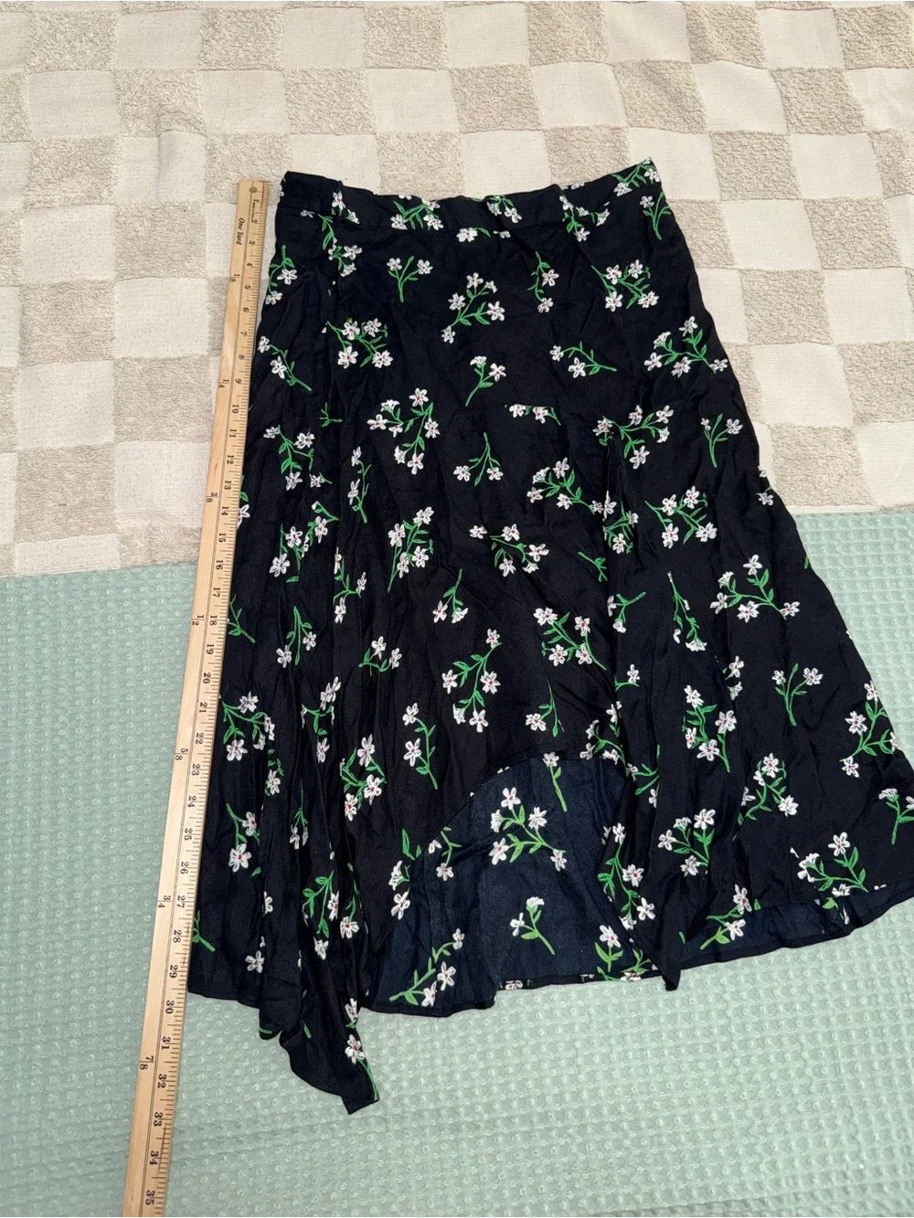 NWT Lush Flirty Floral Skirt size L